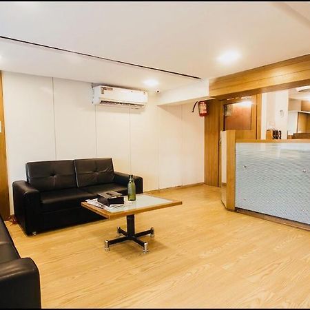 Qubestay Airport Capsule Hotel & Hostel Mumbai Kültér fotó